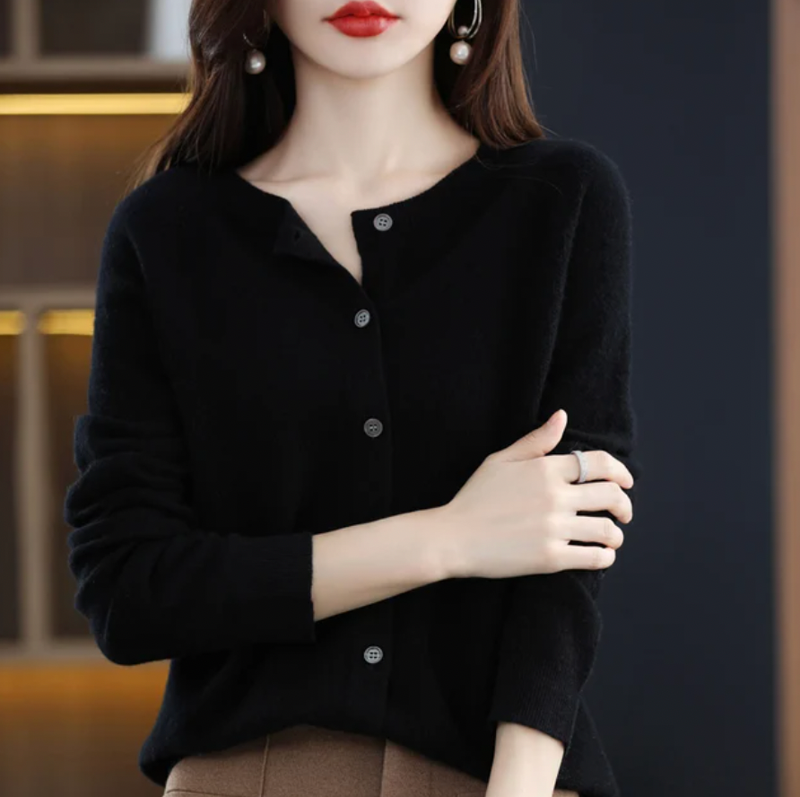 Leyla | Classic Button-Up Knit Cardigan