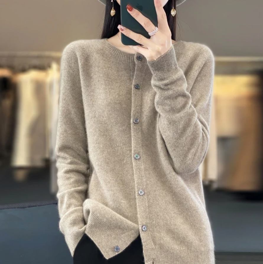 Leyla | Classic Button-Up Knit Cardigan