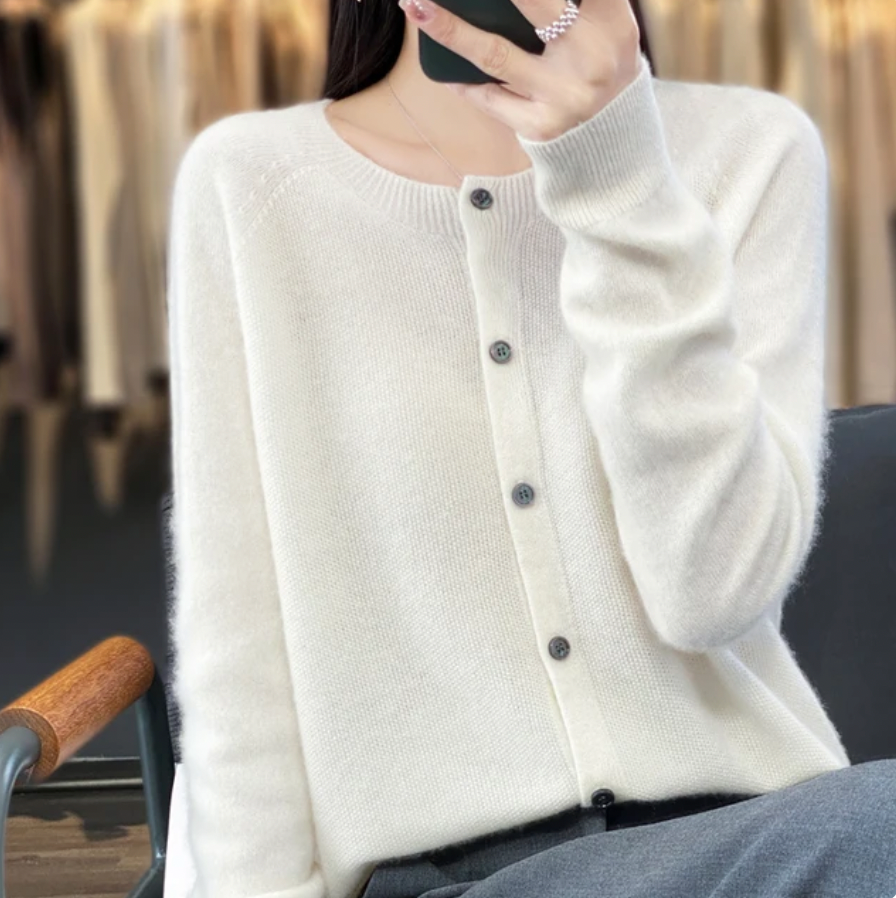 Leyla | Classic Button-Up Knit Cardigan