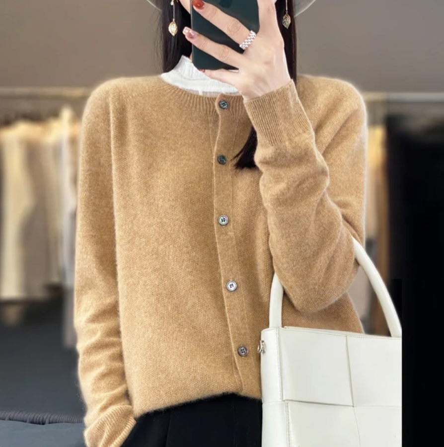 Leyla | Classic Button-Up Knit Cardigan